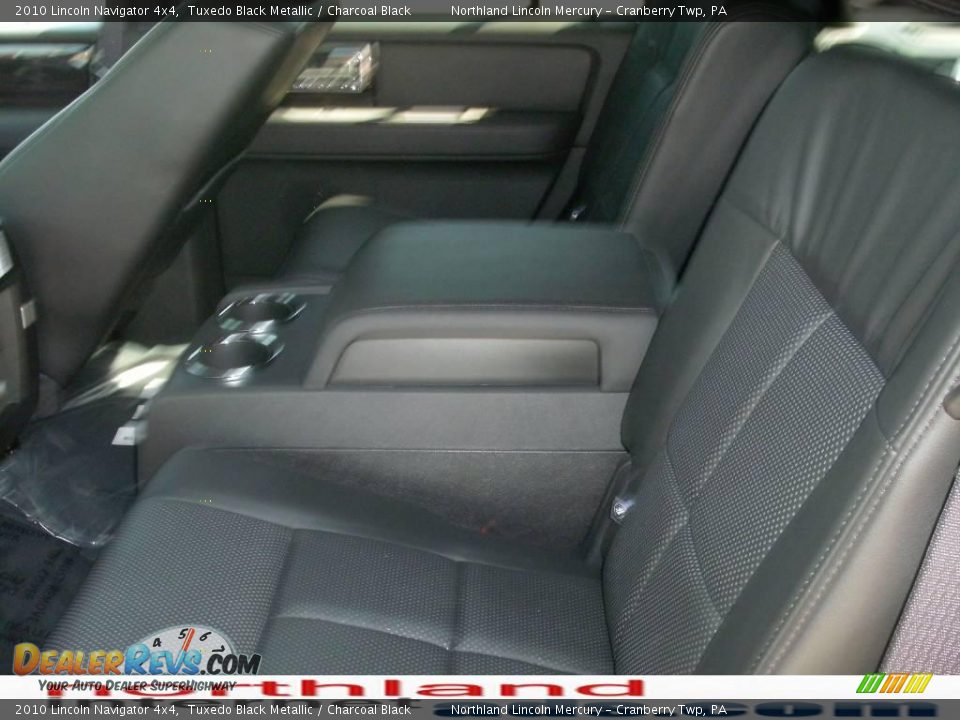 2010 Lincoln Navigator 4x4 Tuxedo Black Metallic / Charcoal Black Photo #11