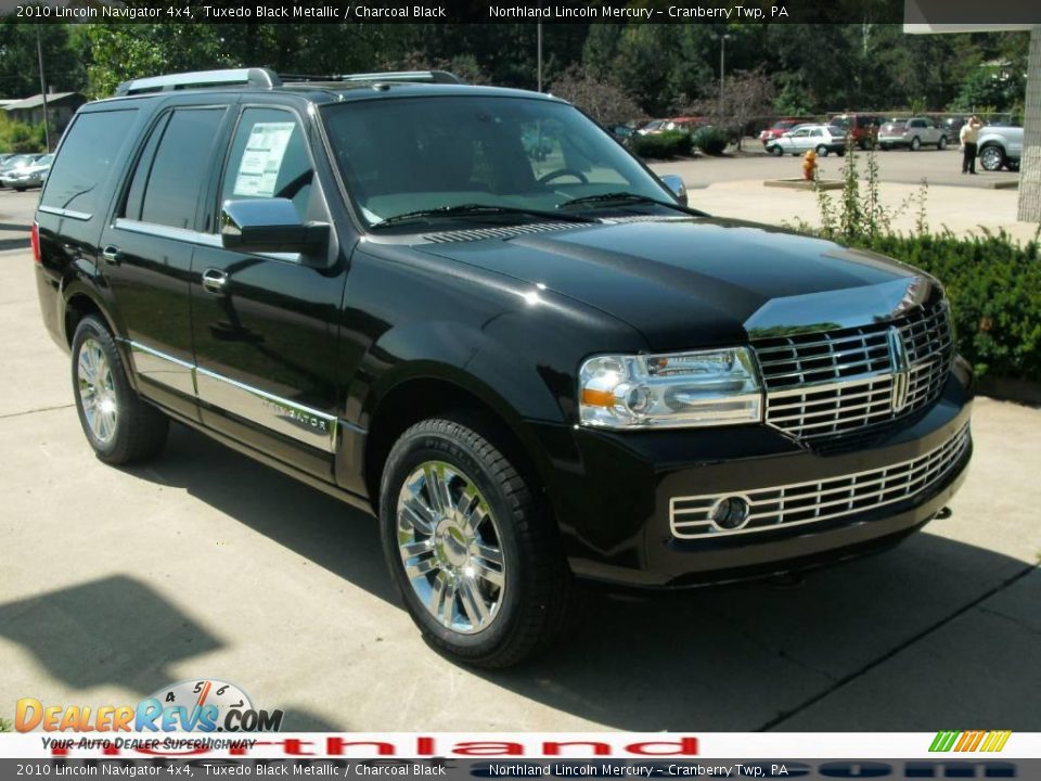 2010 Lincoln Navigator 4x4 Tuxedo Black Metallic / Charcoal Black Photo #15