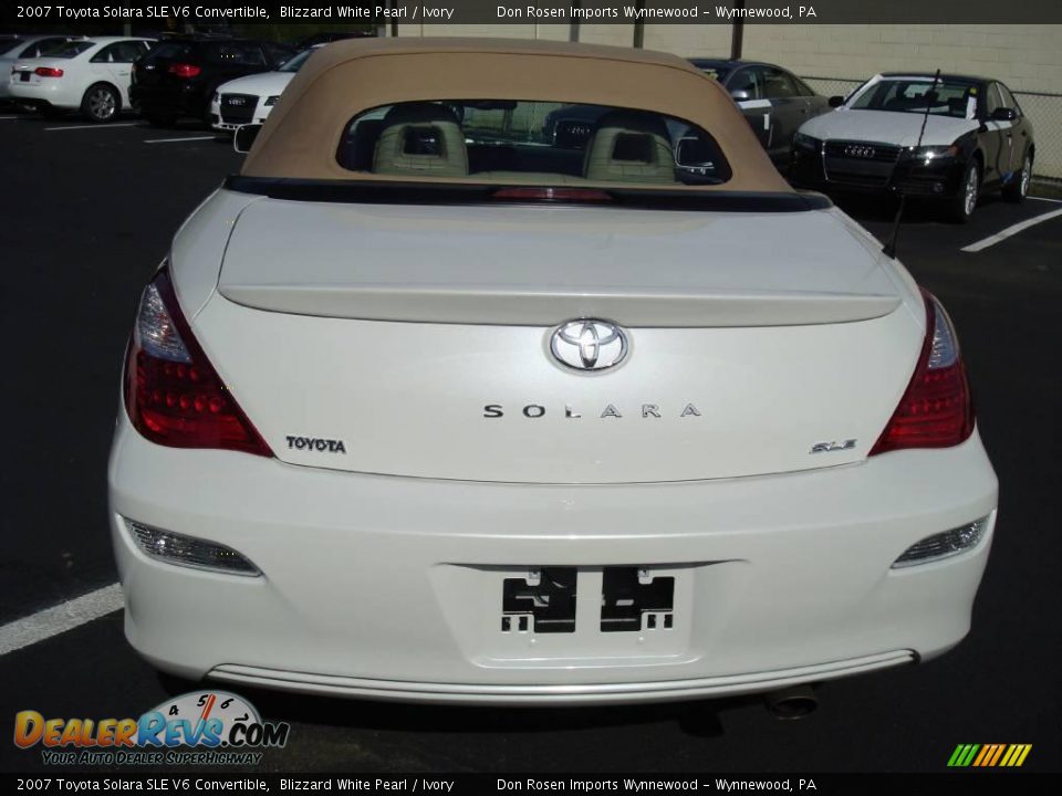 2007 Toyota Solara SLE V6 Convertible Blizzard White Pearl / Ivory Photo #35