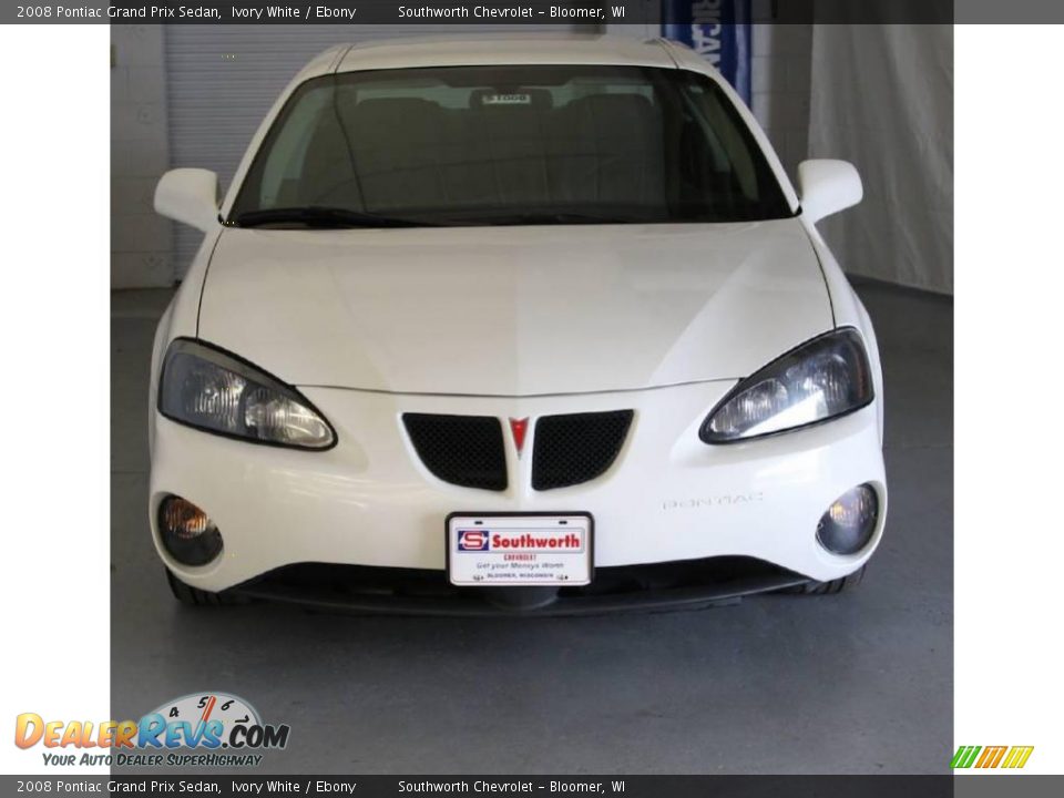 2008 Pontiac Grand Prix Sedan Ivory White / Ebony Photo #2