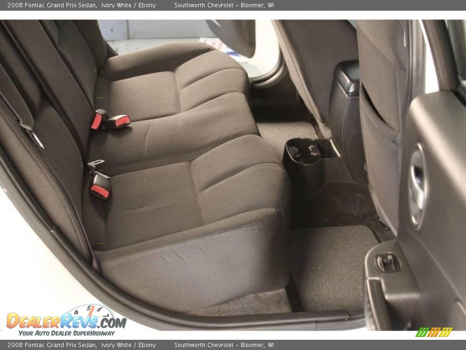 2008 Pontiac Grand Prix Sedan Ivory White / Ebony Photo #5
