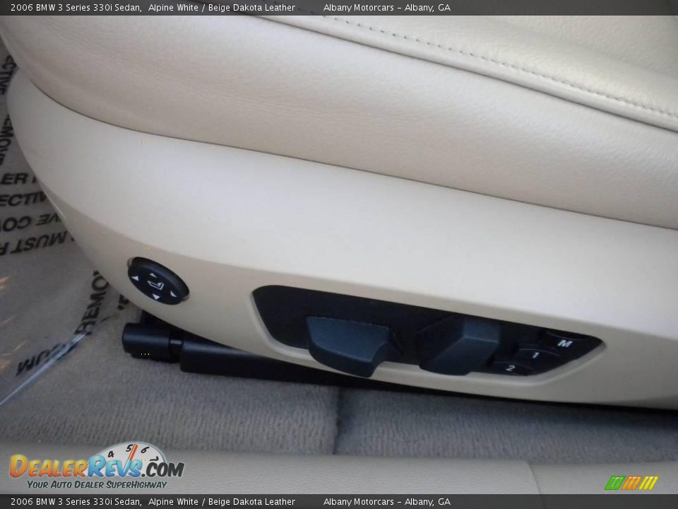 2006 BMW 3 Series 330i Sedan Alpine White / Beige Dakota Leather Photo #11