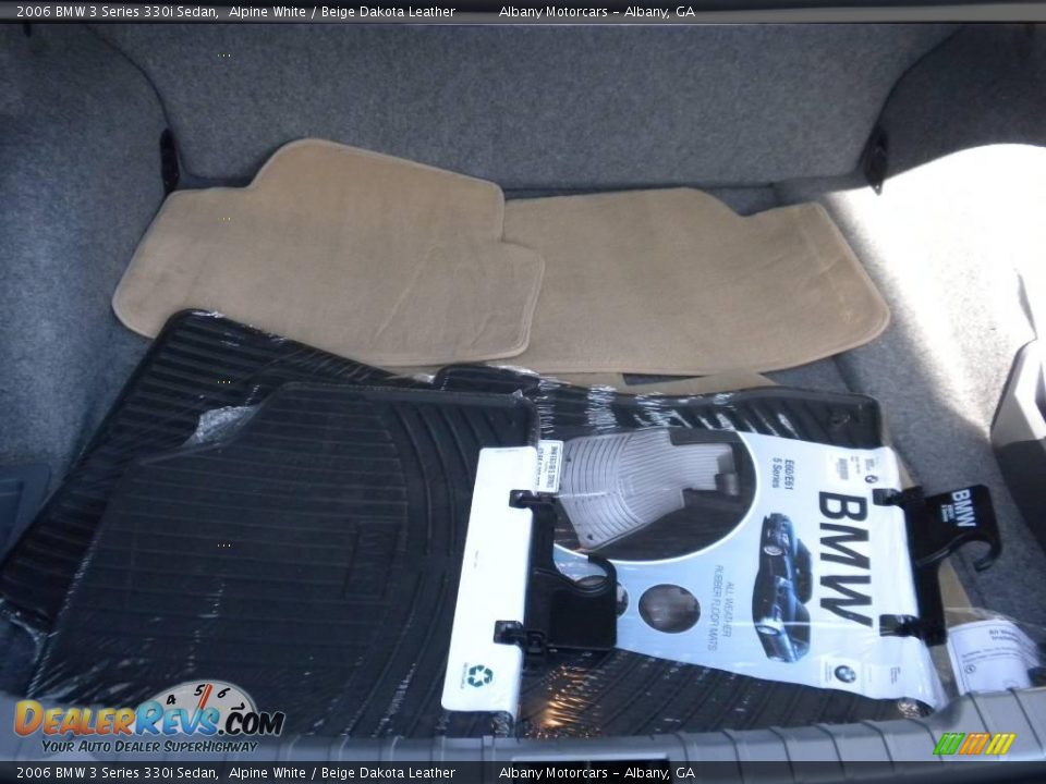 2006 BMW 3 Series 330i Sedan Alpine White / Beige Dakota Leather Photo #19