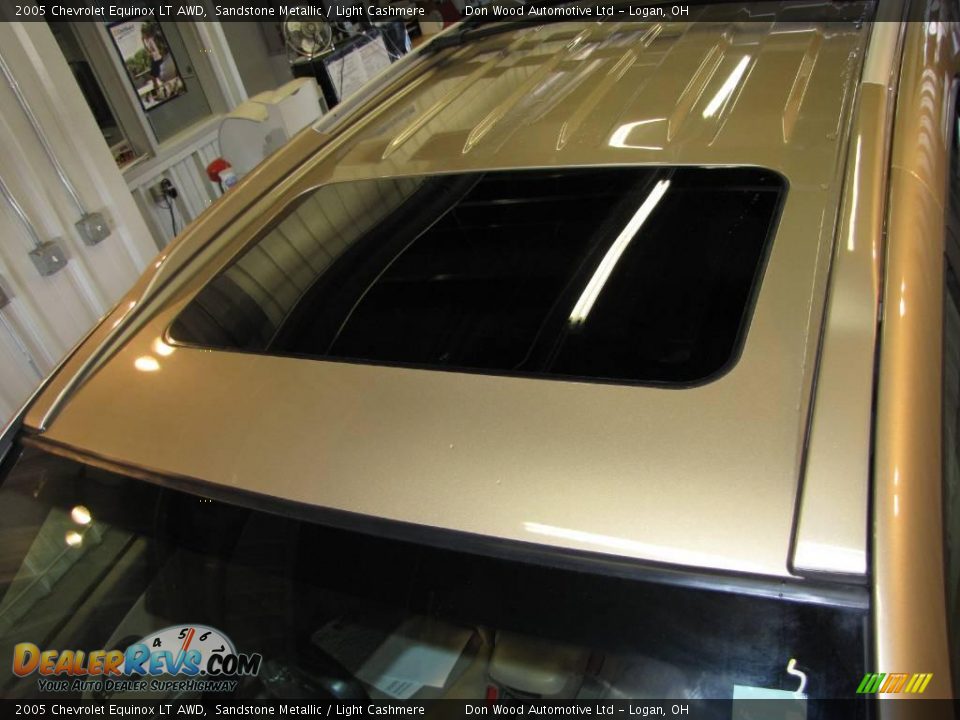 2005 Chevrolet Equinox LT AWD Sandstone Metallic / Light Cashmere Photo #7