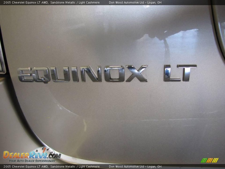 2005 Chevrolet Equinox LT AWD Sandstone Metallic / Light Cashmere Photo #9