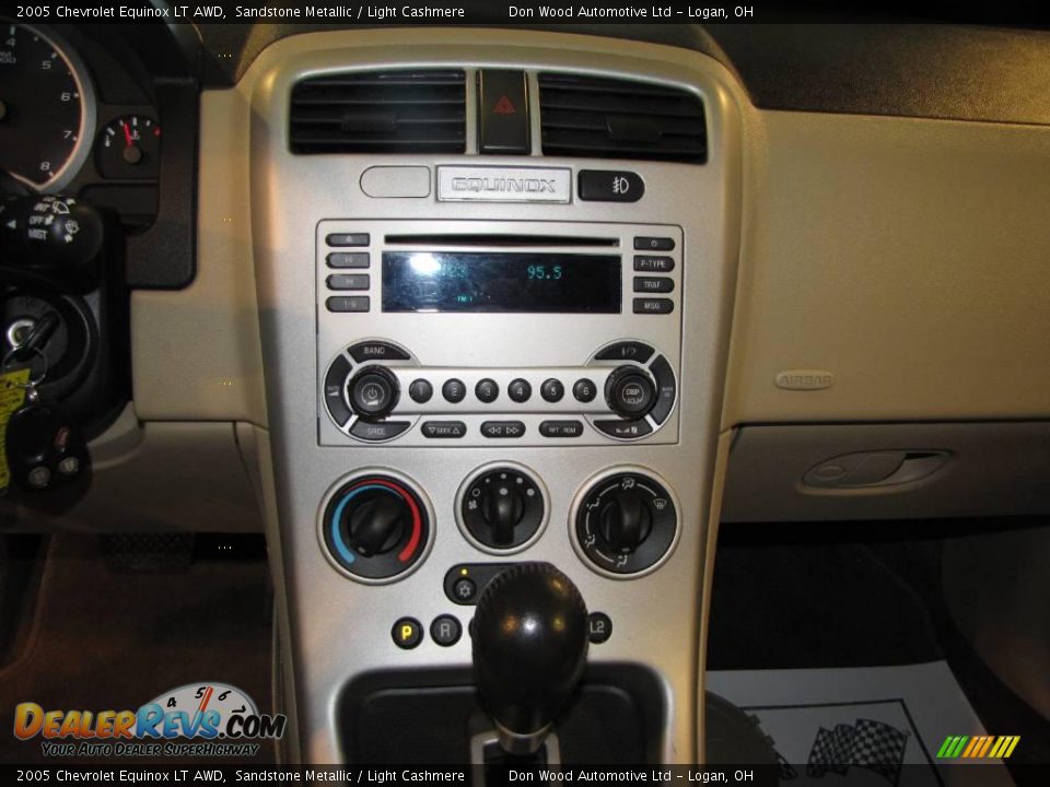 2005 Chevrolet Equinox LT AWD Sandstone Metallic / Light Cashmere Photo #13