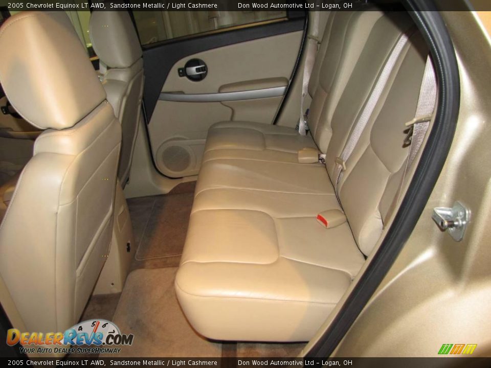 2005 Chevrolet Equinox LT AWD Sandstone Metallic / Light Cashmere Photo #16