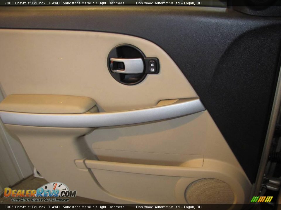 2005 Chevrolet Equinox LT AWD Sandstone Metallic / Light Cashmere Photo #19