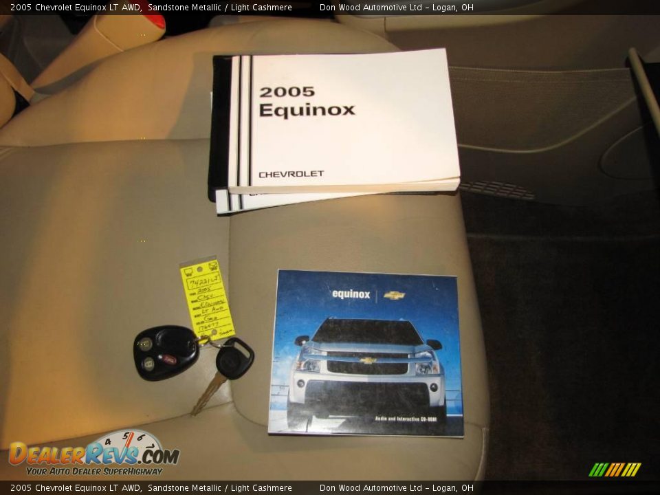 2005 Chevrolet Equinox LT AWD Sandstone Metallic / Light Cashmere Photo #20