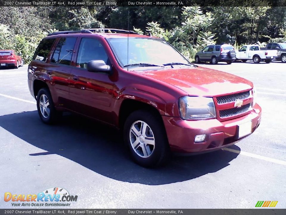 2007 Chevrolet TrailBlazer LT 4x4 Red Jewel Tint Coat / Ebony Photo #2