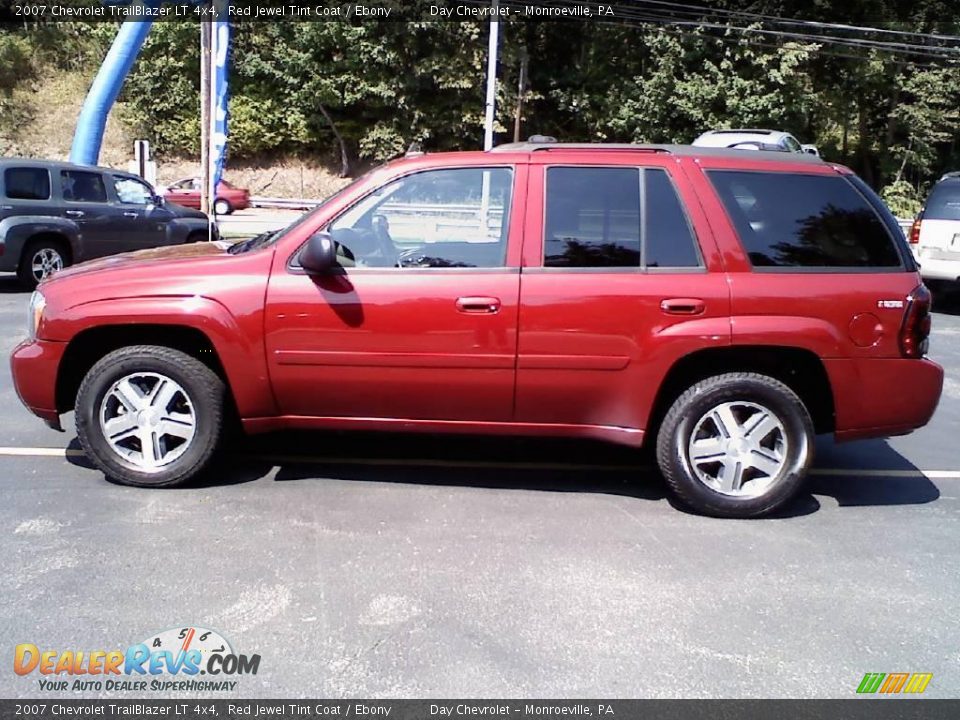 2007 Chevrolet TrailBlazer LT 4x4 Red Jewel Tint Coat / Ebony Photo #6
