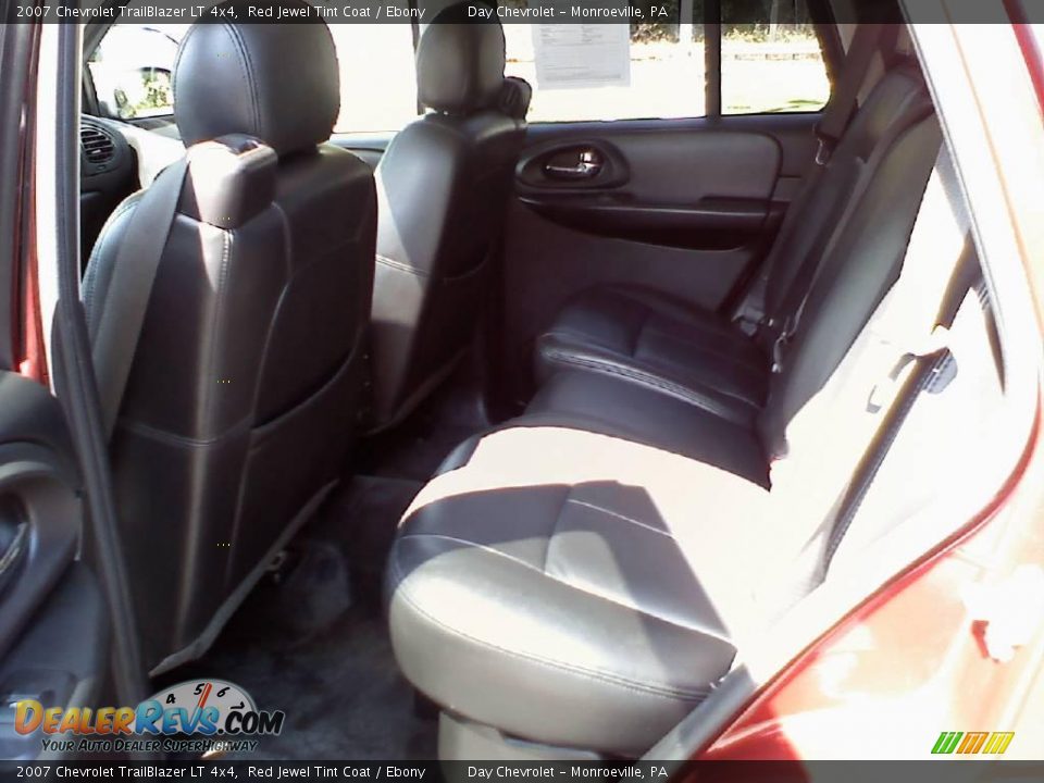 2007 Chevrolet TrailBlazer LT 4x4 Red Jewel Tint Coat / Ebony Photo #9