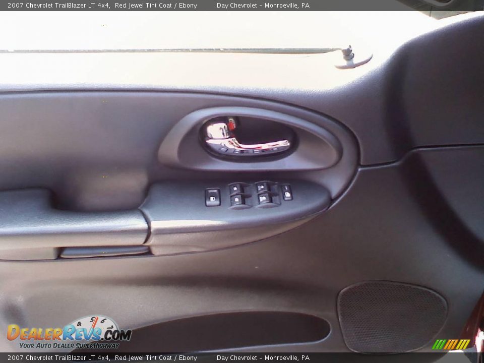 2007 Chevrolet TrailBlazer LT 4x4 Red Jewel Tint Coat / Ebony Photo #13