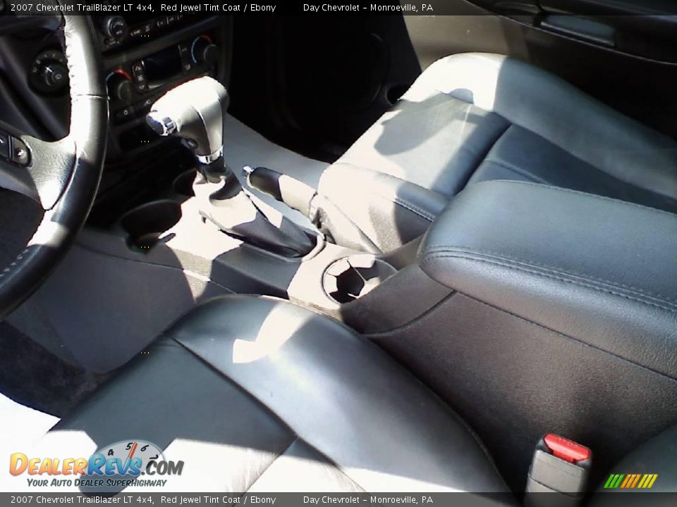 2007 Chevrolet TrailBlazer LT 4x4 Red Jewel Tint Coat / Ebony Photo #16