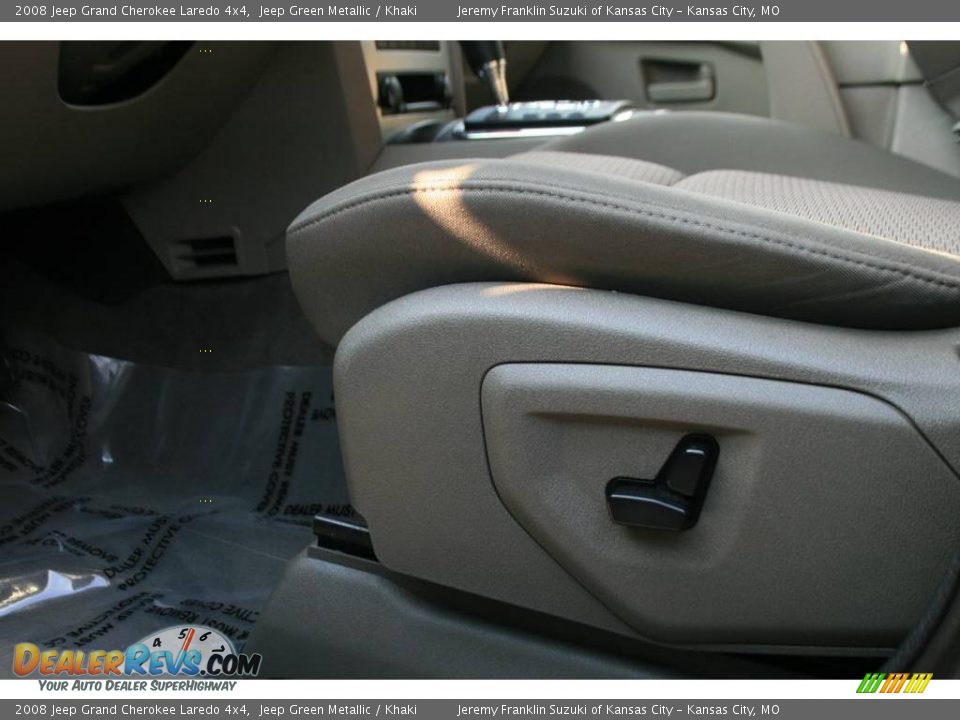 2008 Jeep Grand Cherokee Laredo 4x4 Jeep Green Metallic / Khaki Photo #10