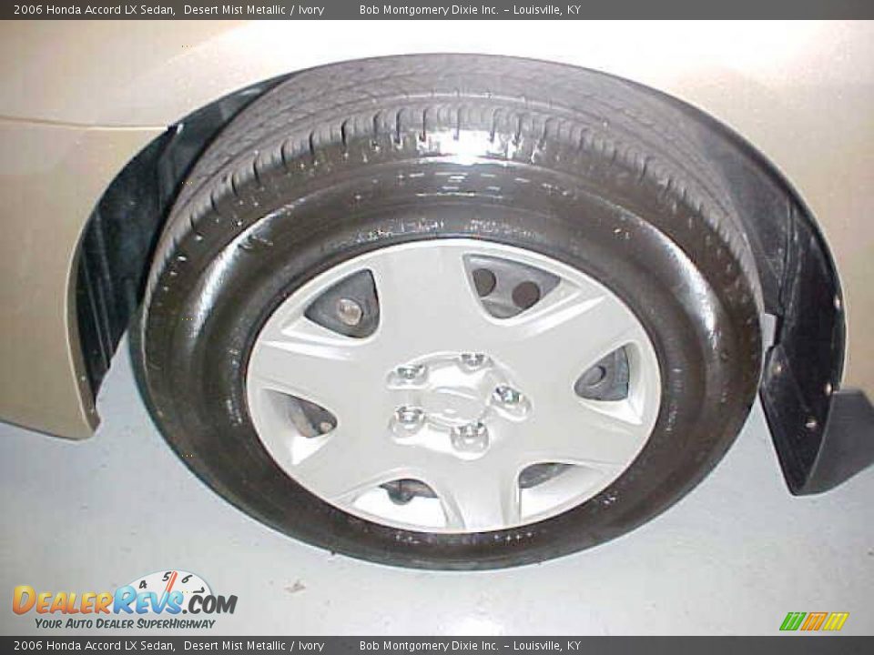 2006 Honda Accord LX Sedan Desert Mist Metallic / Ivory Photo #8