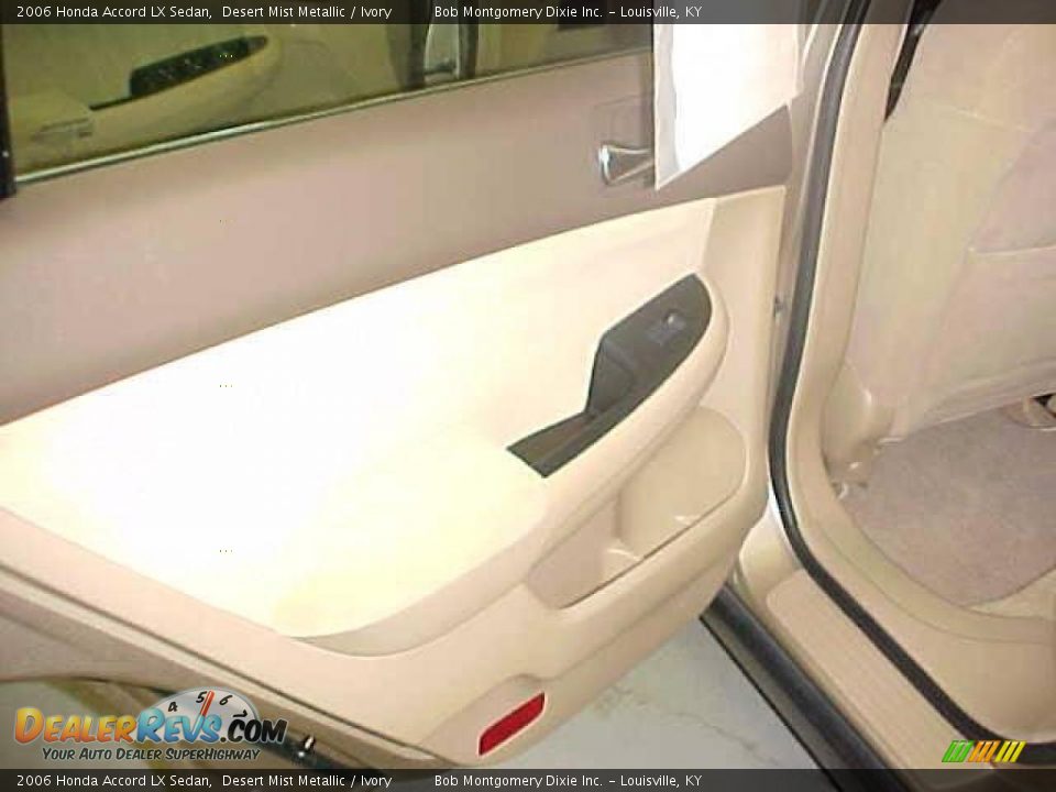 2006 Honda Accord LX Sedan Desert Mist Metallic / Ivory Photo #11