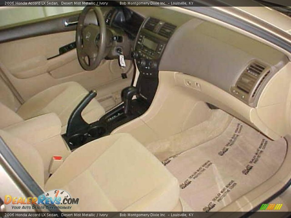 2006 Honda Accord LX Sedan Desert Mist Metallic / Ivory Photo #16