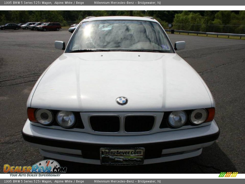 1995 BMW 5 Series 525i Wagon Alpine White / Beige Photo #2