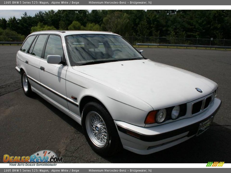 1995 BMW 5 Series 525i Wagon Alpine White / Beige Photo #3