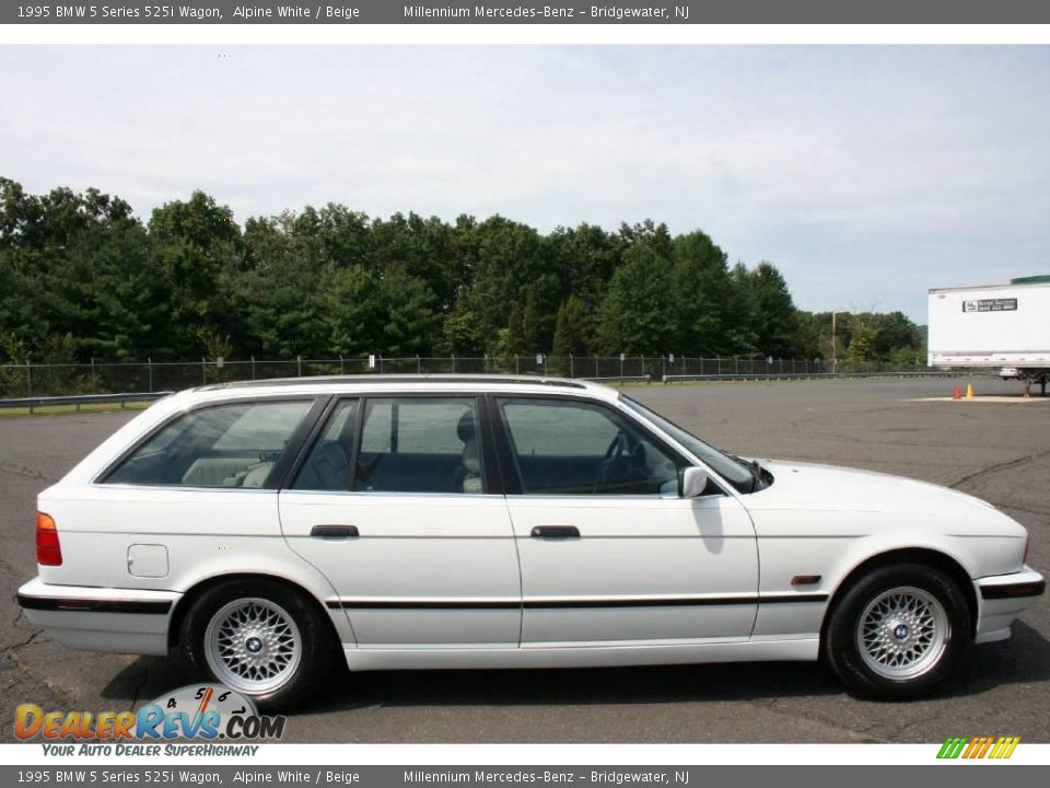 1995 BMW 5 Series 525i Wagon Alpine White / Beige Photo #4