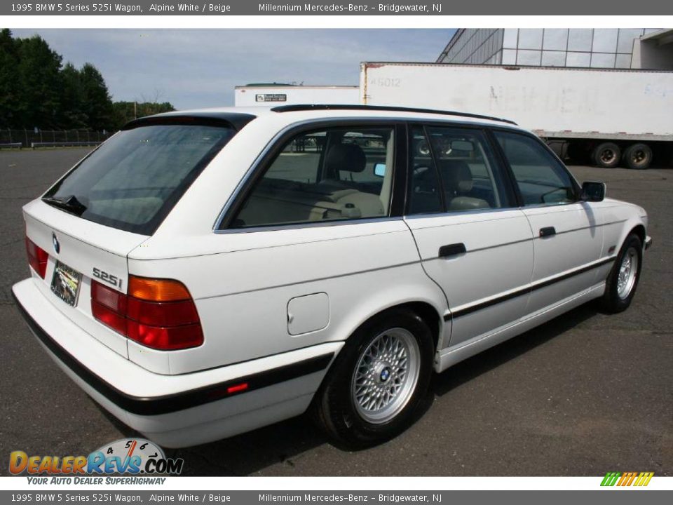 1995 BMW 5 Series 525i Wagon Alpine White / Beige Photo #5