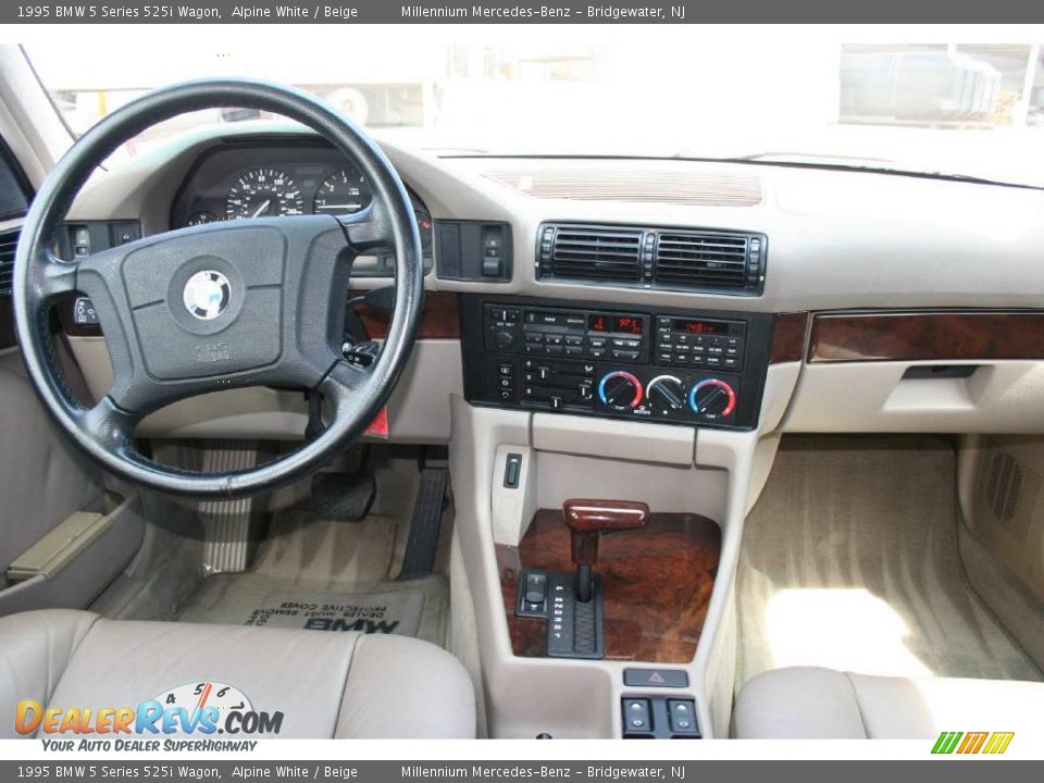 1995 BMW 5 Series 525i Wagon Alpine White / Beige Photo #13