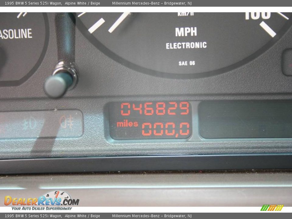 1995 BMW 5 Series 525i Wagon Alpine White / Beige Photo #15