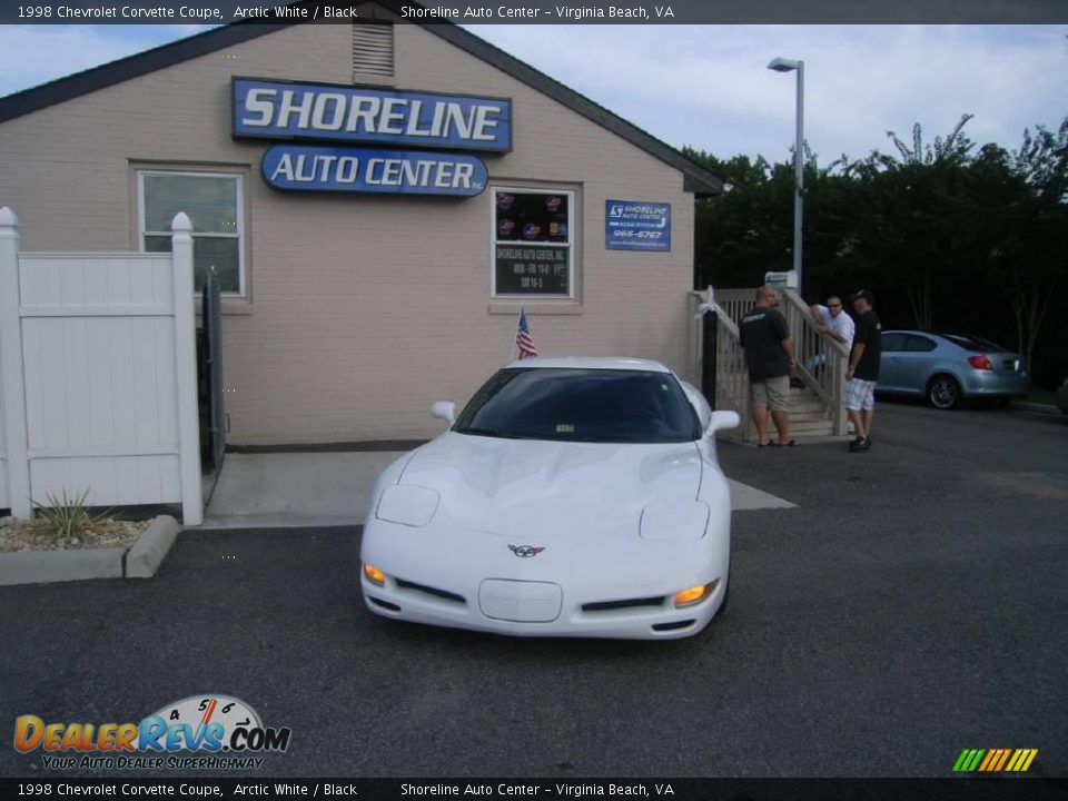 1998 Chevrolet Corvette Coupe Arctic White / Black Photo #1