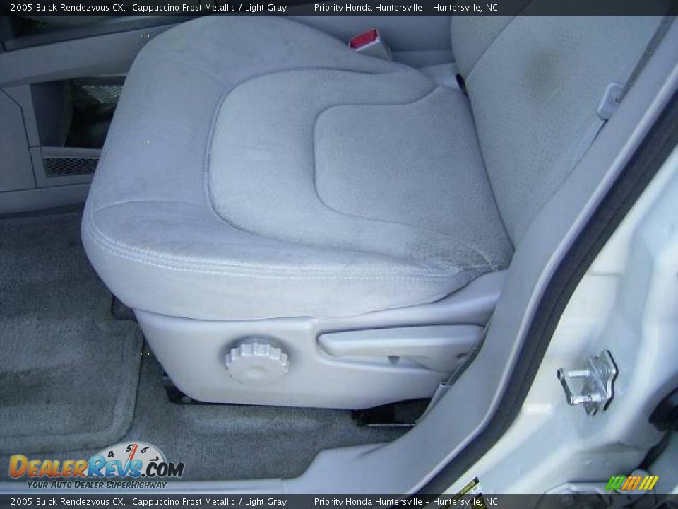 2005 Buick Rendezvous CX Cappuccino Frost Metallic / Light Gray Photo #8