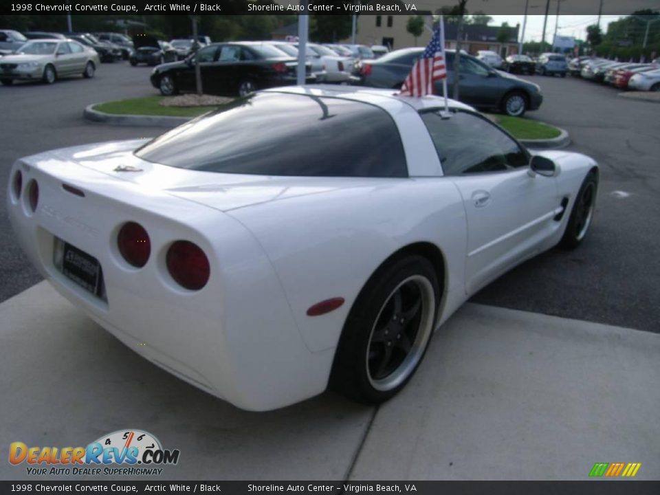 1998 Chevrolet Corvette Coupe Arctic White / Black Photo #6