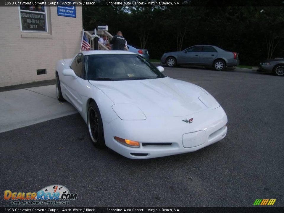 1998 Chevrolet Corvette Coupe Arctic White / Black Photo #8