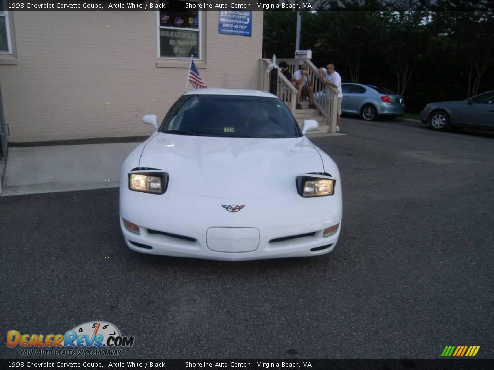 1998 Chevrolet Corvette Coupe Arctic White / Black Photo #11