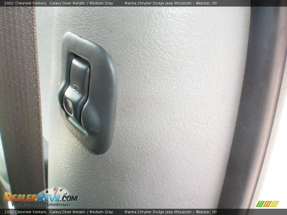 2002 Chevrolet Venture Galaxy Silver Metallic / Medium Gray Photo #6