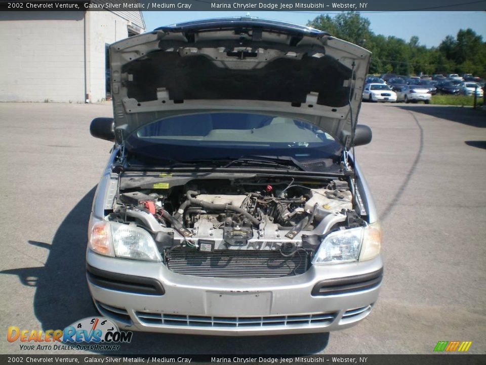 2002 Chevrolet Venture Galaxy Silver Metallic / Medium Gray Photo #14