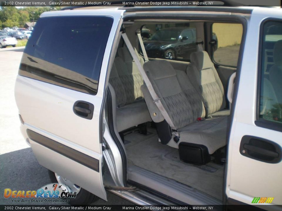 2002 Chevrolet Venture Galaxy Silver Metallic / Medium Gray Photo #20