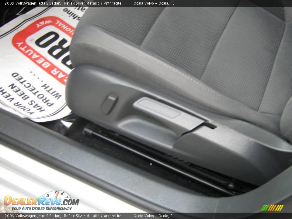 2009 Volkswagen Jetta S Sedan Reflex Silver Metallic / Anthracite Photo #16