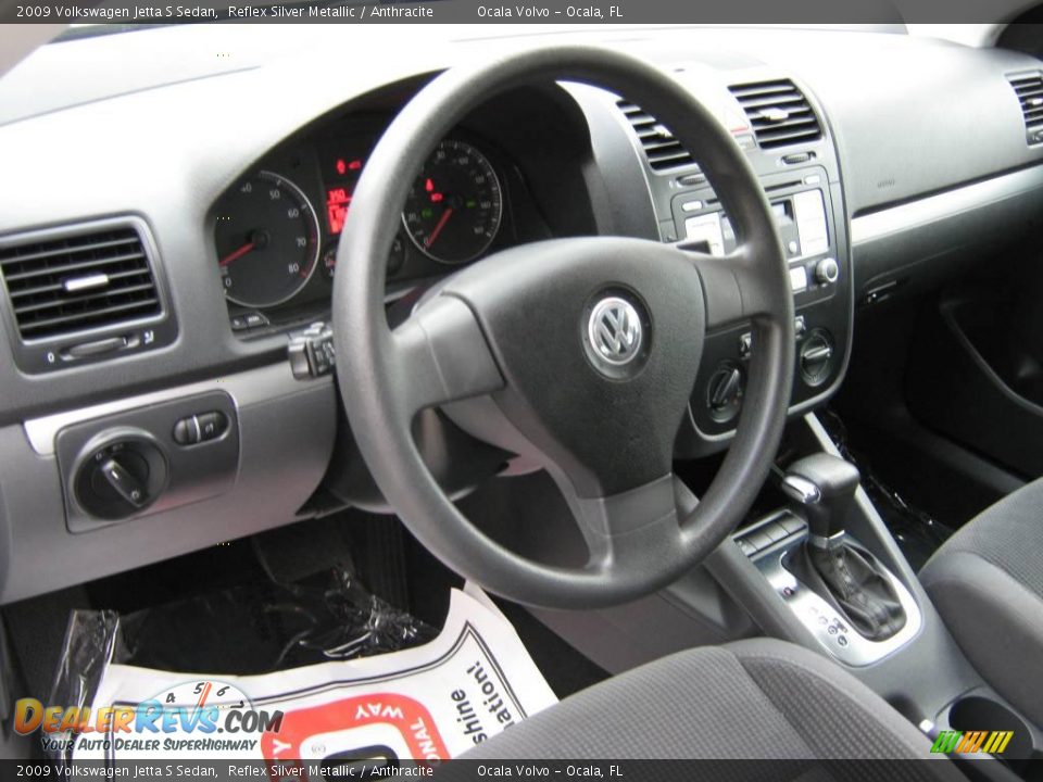 2009 Volkswagen Jetta S Sedan Reflex Silver Metallic / Anthracite Photo #17