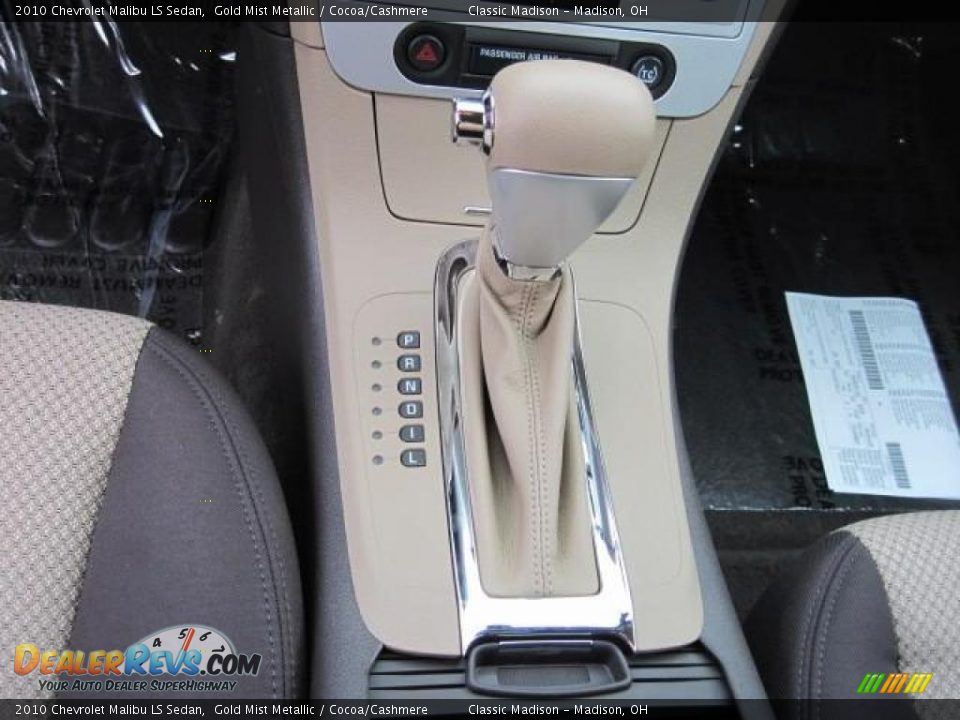 2010 Chevrolet Malibu LS Sedan Gold Mist Metallic / Cocoa/Cashmere Photo #8
