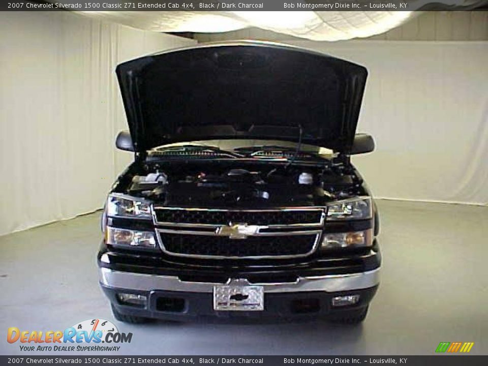 2007 Chevrolet Silverado 1500 Classic Z71 Extended Cab 4x4 Black / Dark Charcoal Photo #5