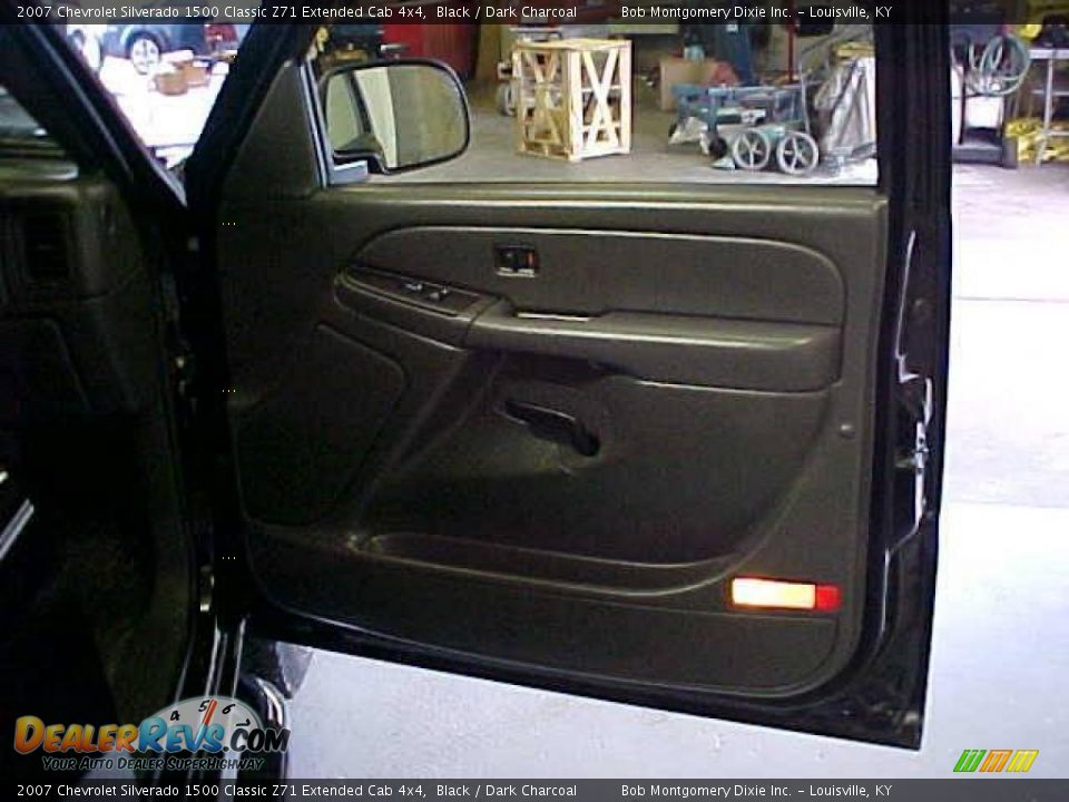 2007 Chevrolet Silverado 1500 Classic Z71 Extended Cab 4x4 Black / Dark Charcoal Photo #8