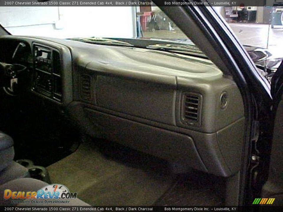 2007 Chevrolet Silverado 1500 Classic Z71 Extended Cab 4x4 Black / Dark Charcoal Photo #9