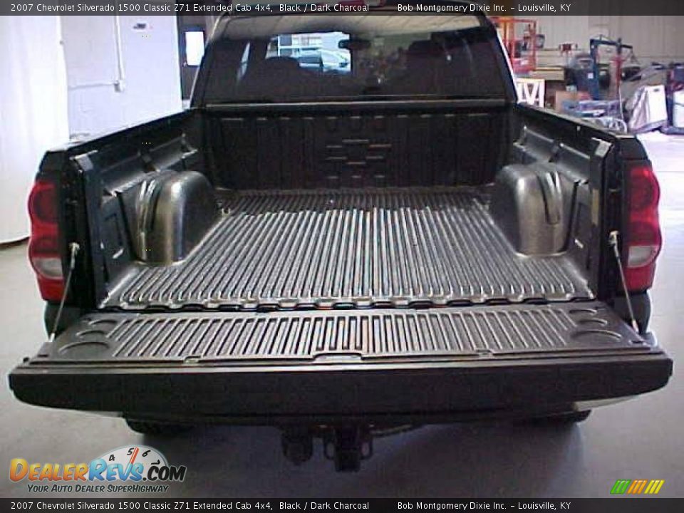 2007 Chevrolet Silverado 1500 Classic Z71 Extended Cab 4x4 Black / Dark Charcoal Photo #16