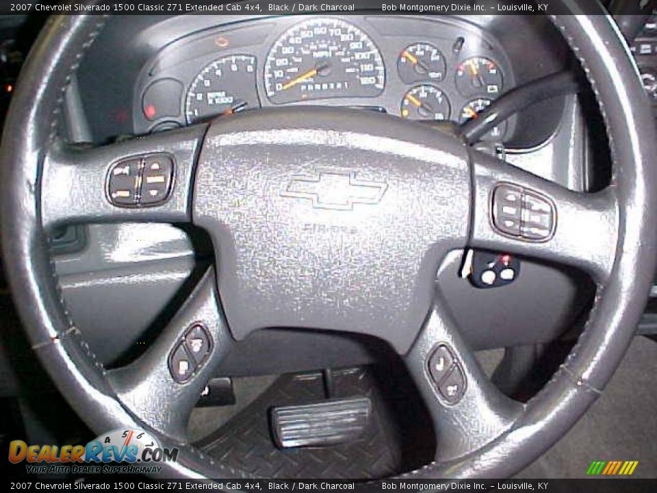 2007 Chevrolet Silverado 1500 Classic Z71 Extended Cab 4x4 Black / Dark Charcoal Photo #24