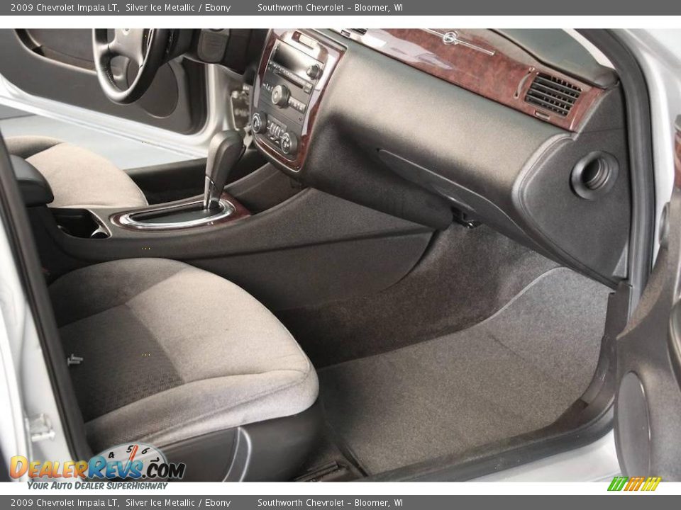 2009 Chevrolet Impala LT Silver Ice Metallic / Ebony Photo #4