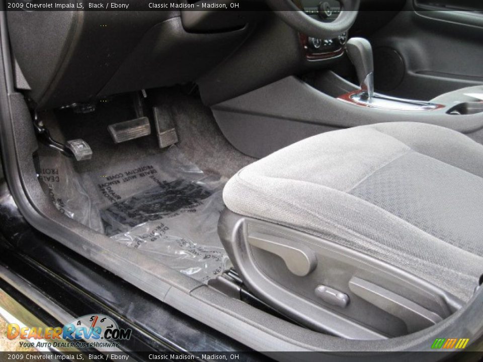 2009 Chevrolet Impala LS Black / Ebony Photo #12