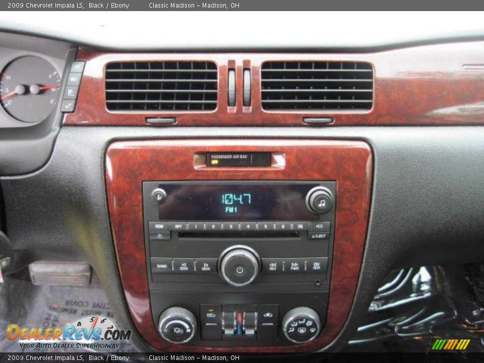 2009 Chevrolet Impala LS Black / Ebony Photo #24