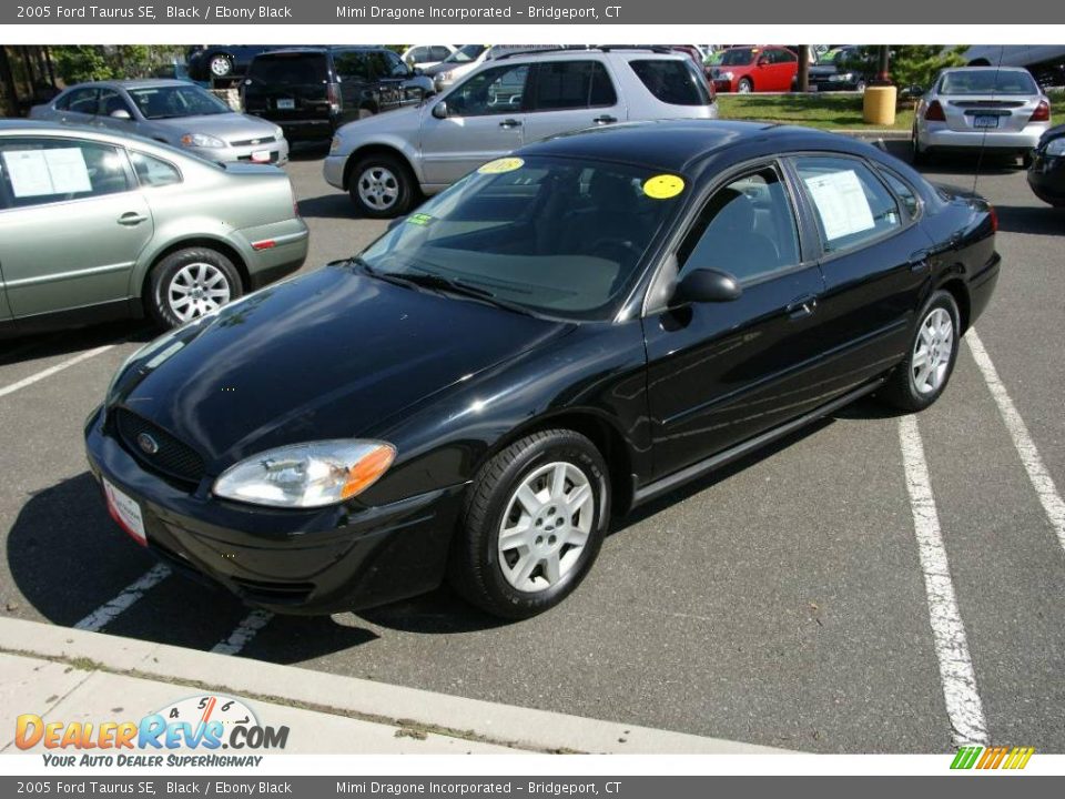 2005 Ford Taurus SE Black / Ebony Black Photo #1