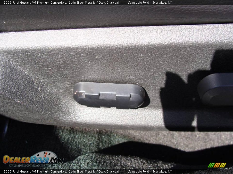 2006 Ford Mustang V6 Premium Convertible Satin Silver Metallic / Dark Charcoal Photo #12
