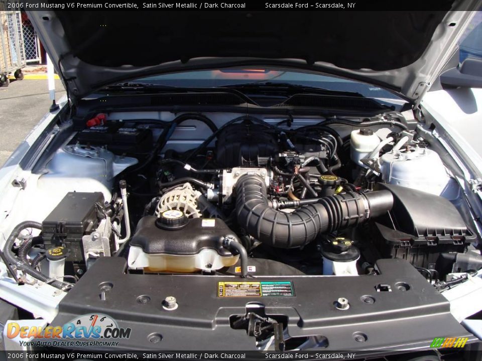 2006 Ford Mustang V6 Premium Convertible Satin Silver Metallic / Dark Charcoal Photo #23